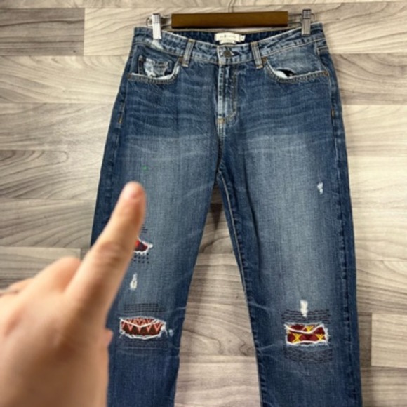 Mm Vintage Cropped Boyfriend Jeans Womens 26 Blue Distressed Frayed Hem Patches - Picture 12 of 12